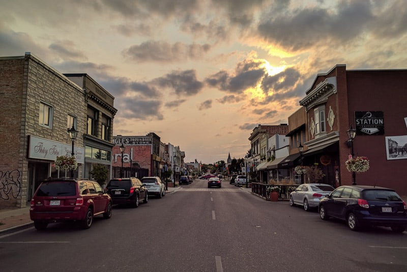 Street view of downtown Medicine Hat