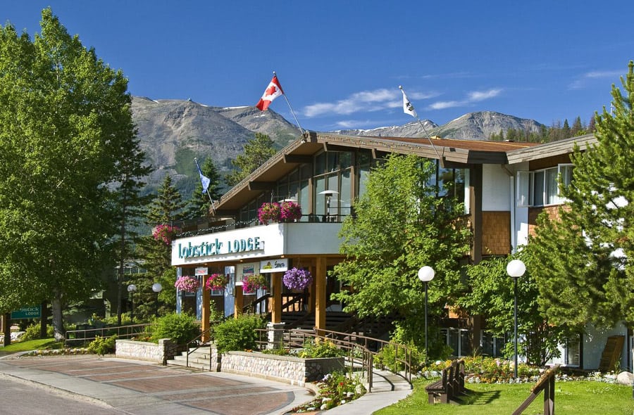 Lobstick Lodge accommodations in Jasper