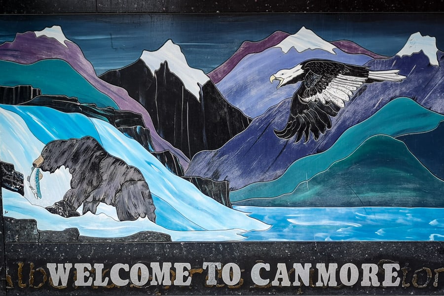 Welcome to Canmore sign