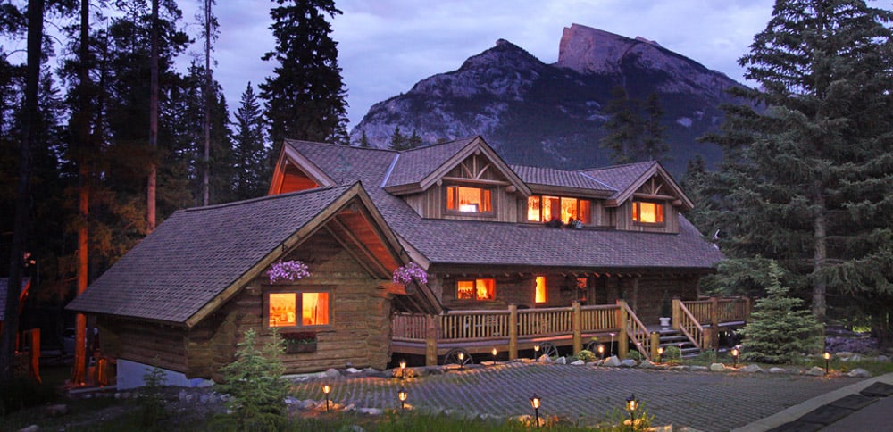  Banff Log Cabin Guesthouse