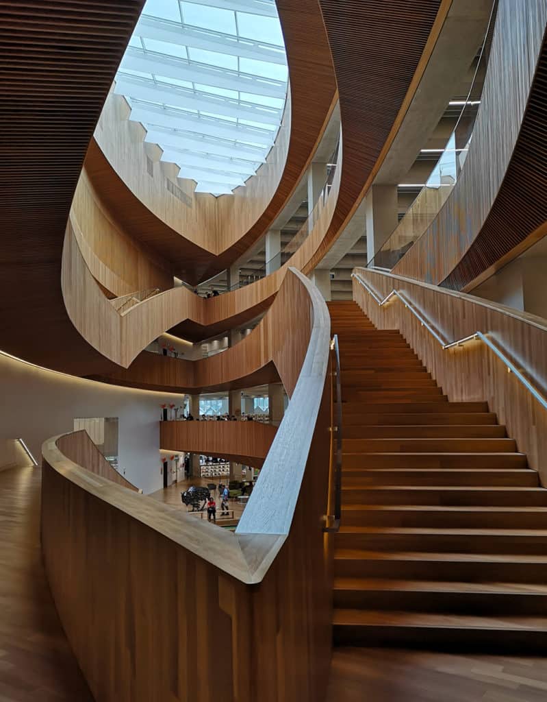  Calgary Central Library