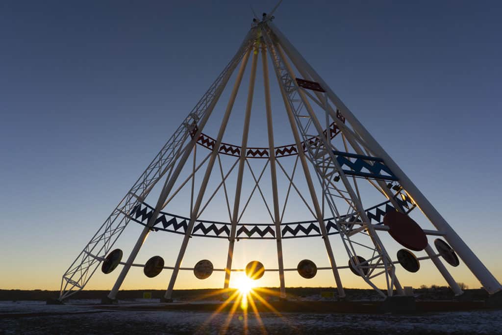 Saamis Teepee, Medicine Hat