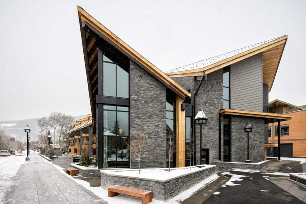 Peaks Hotel and Suites in Inverno