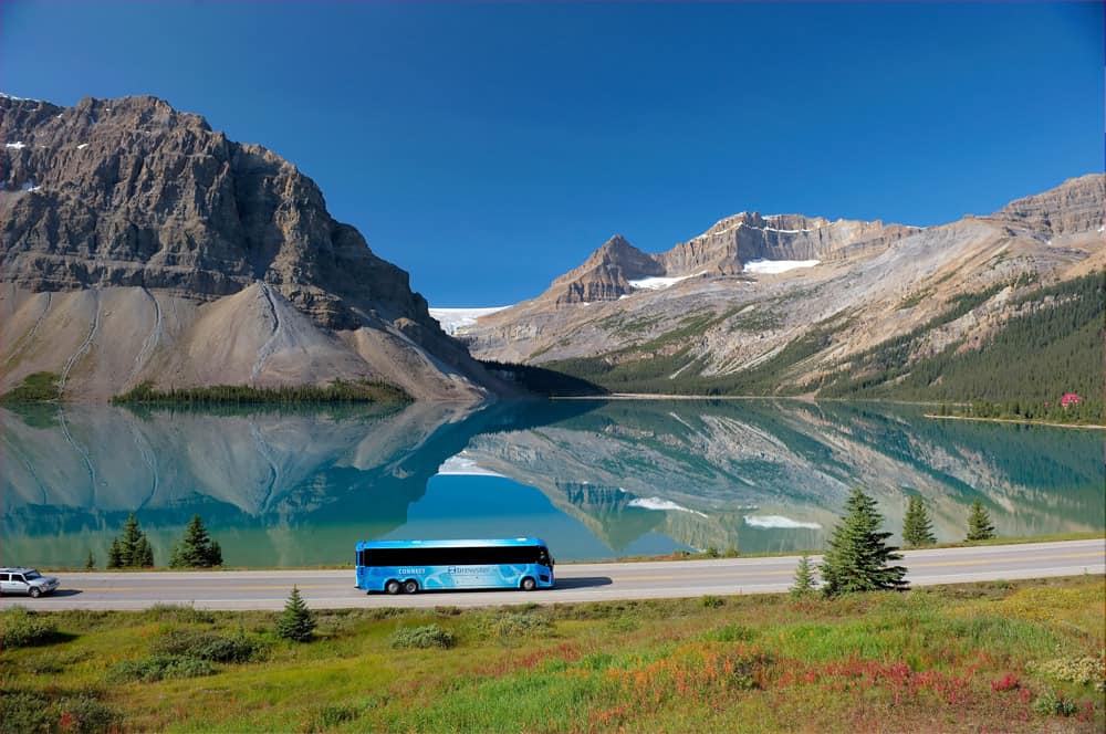 Brewster Bus on the Icefields Parkway