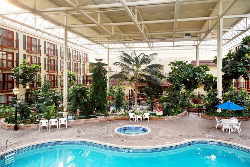 Interior Courtyard at the Sandman Signature Lodge