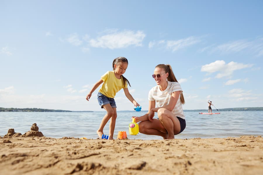 A popular day trip from Edmonton to is Sylvan Lake to have fun on the beach.