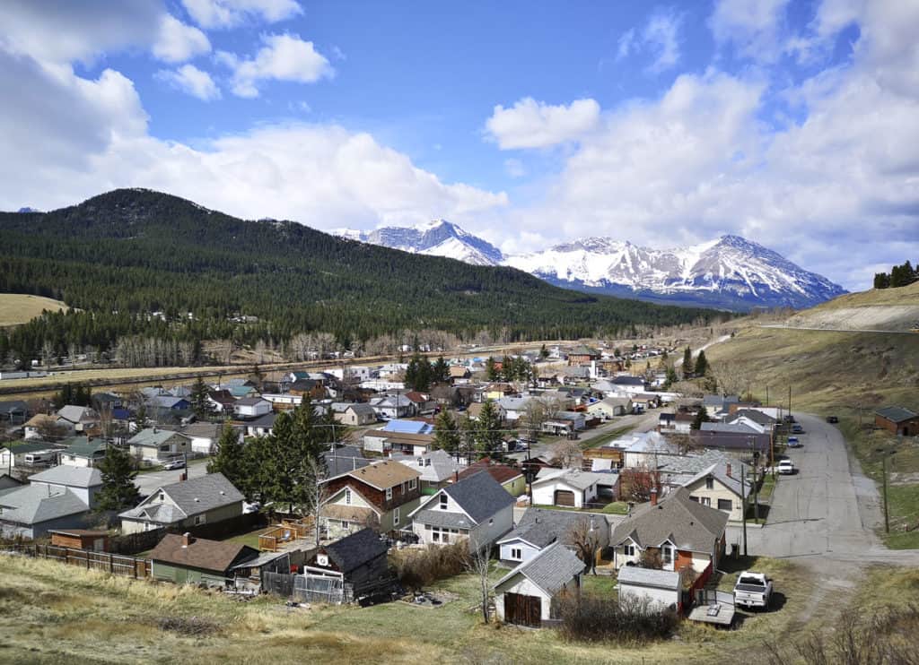 Mountain views in Crowsnest Pass