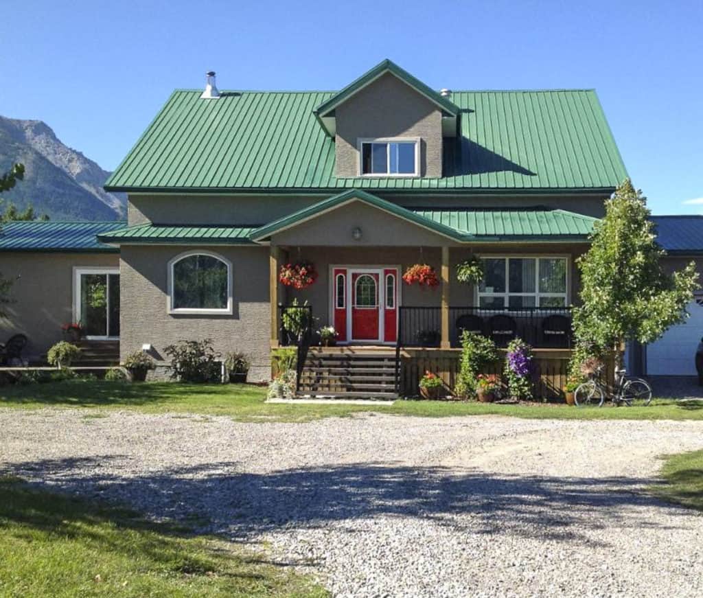 Spring Break Flower Farm in Crowsnest Pass