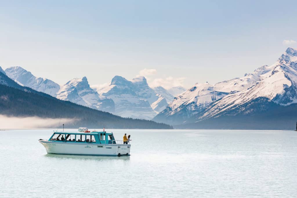 A Maligne Lake cruise