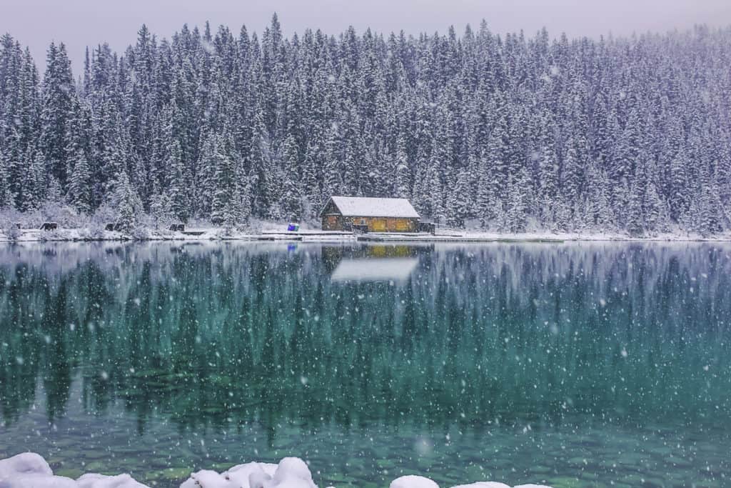 8 BEST Places to Visit in Alberta in Winter (2024 Guide)