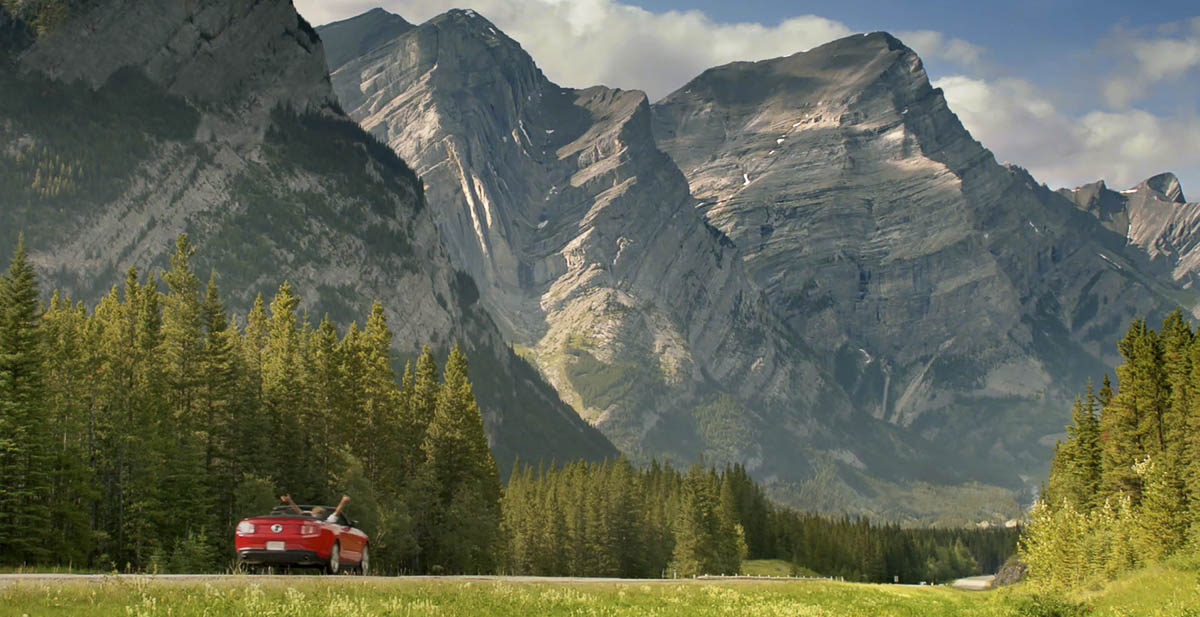 Car Driving in Bow Valley Kananaskis