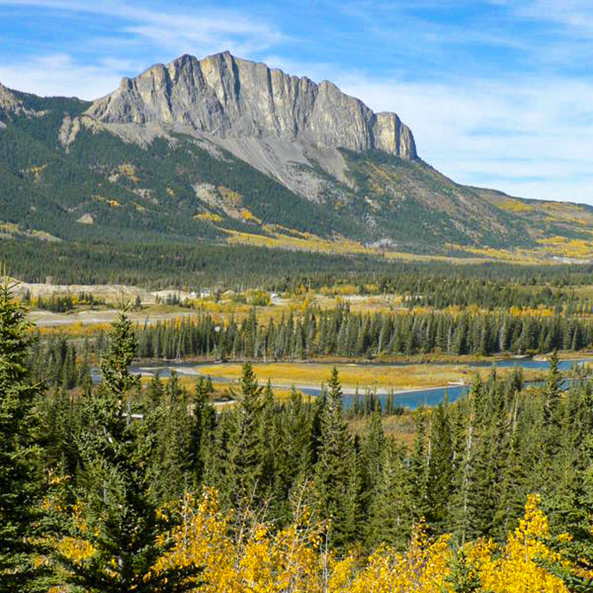 Mountain view in Bow Valley Provincial Park