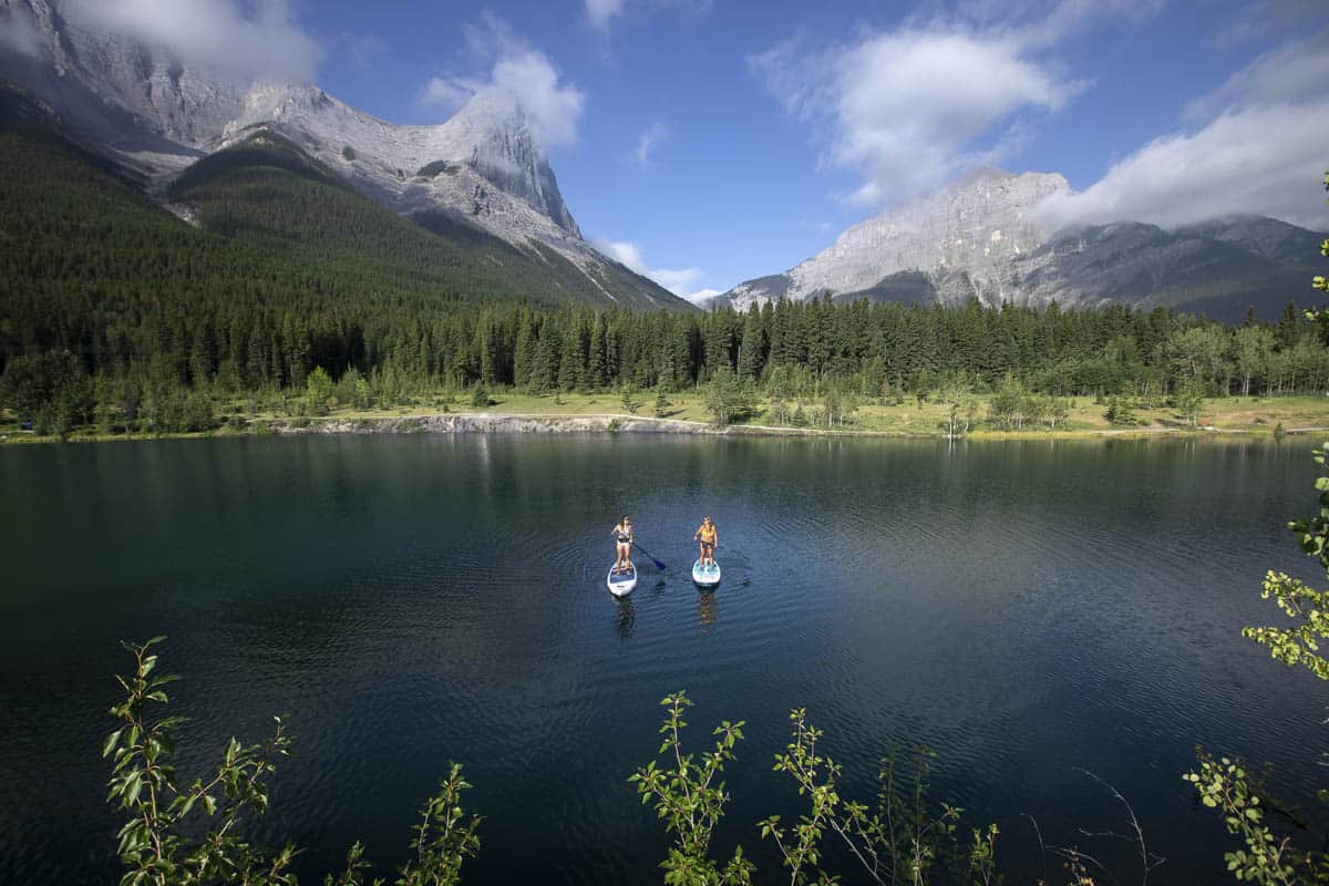 Standup paddle boarders on Quarry Lake