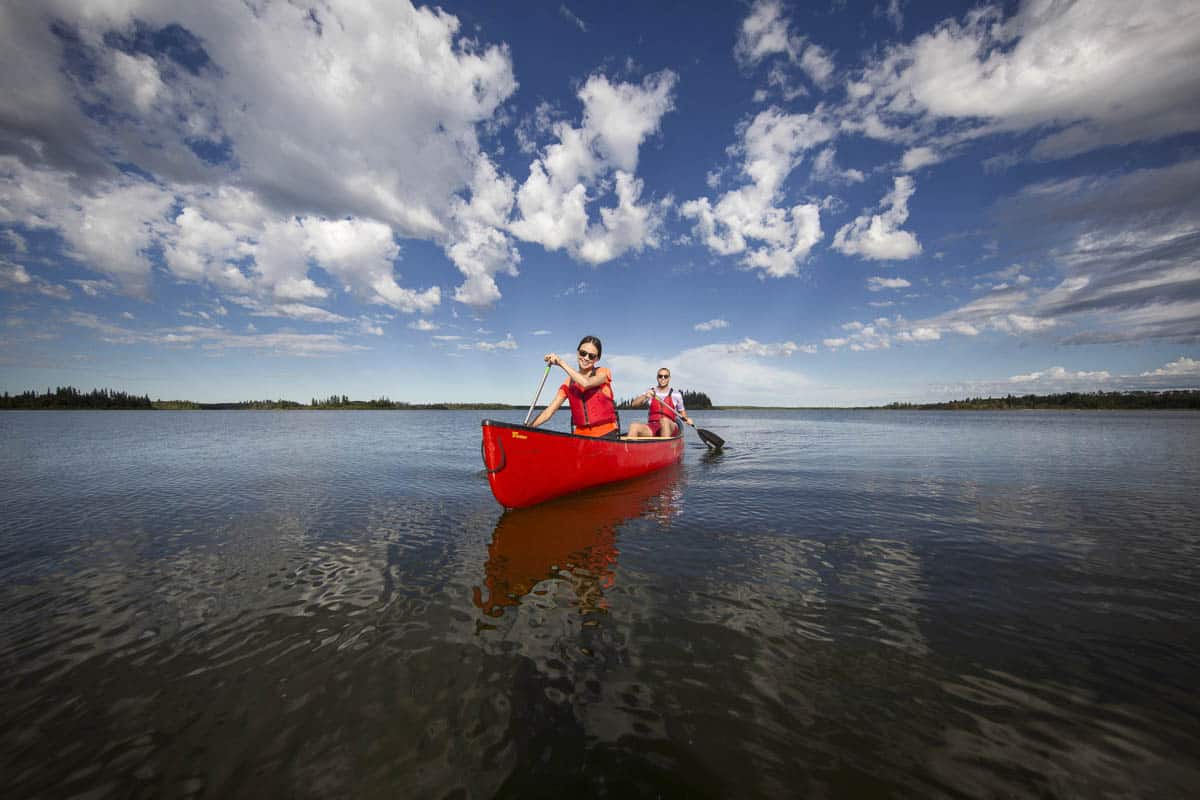 Canoeing on Lake Astotin