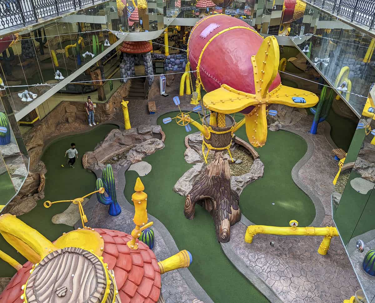 17 FUN Things to do in West Edmonton Mall (other than shopping!)