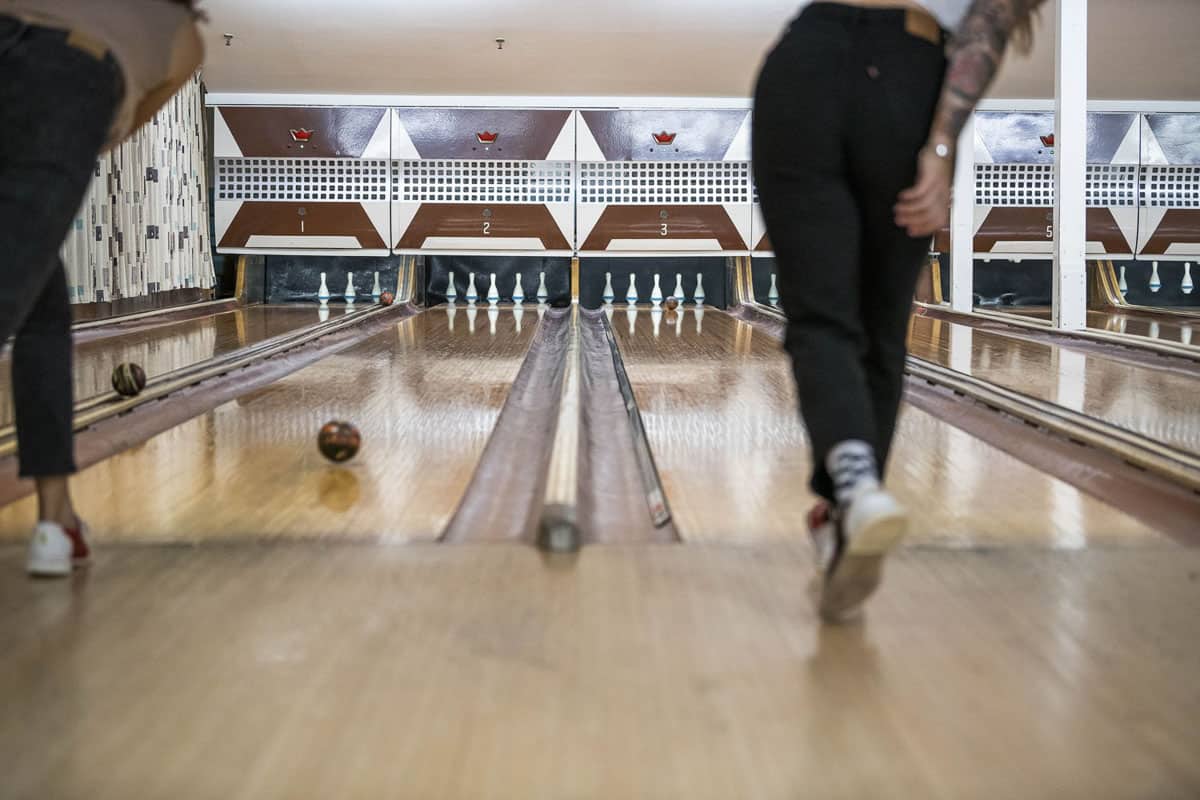 The 9 BEST Edmonton Bowling Alleys For 5 And 10 Pin For 2024   Plaza Bowl 