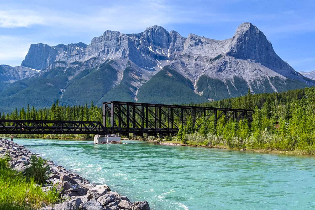 Canmore was popular for The Last of Us filming locations.