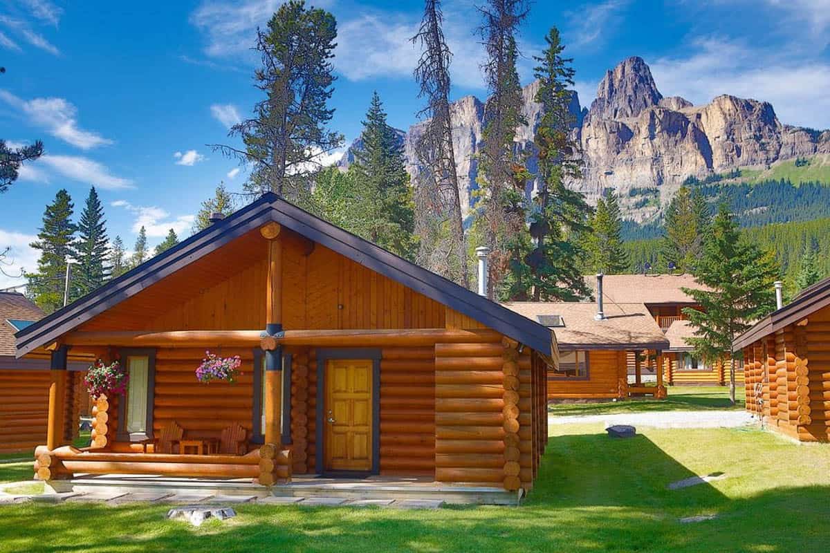 Shadow Lake Lodge