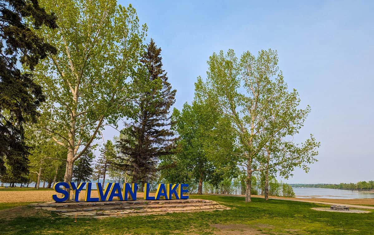 Sylvan Lake Feature