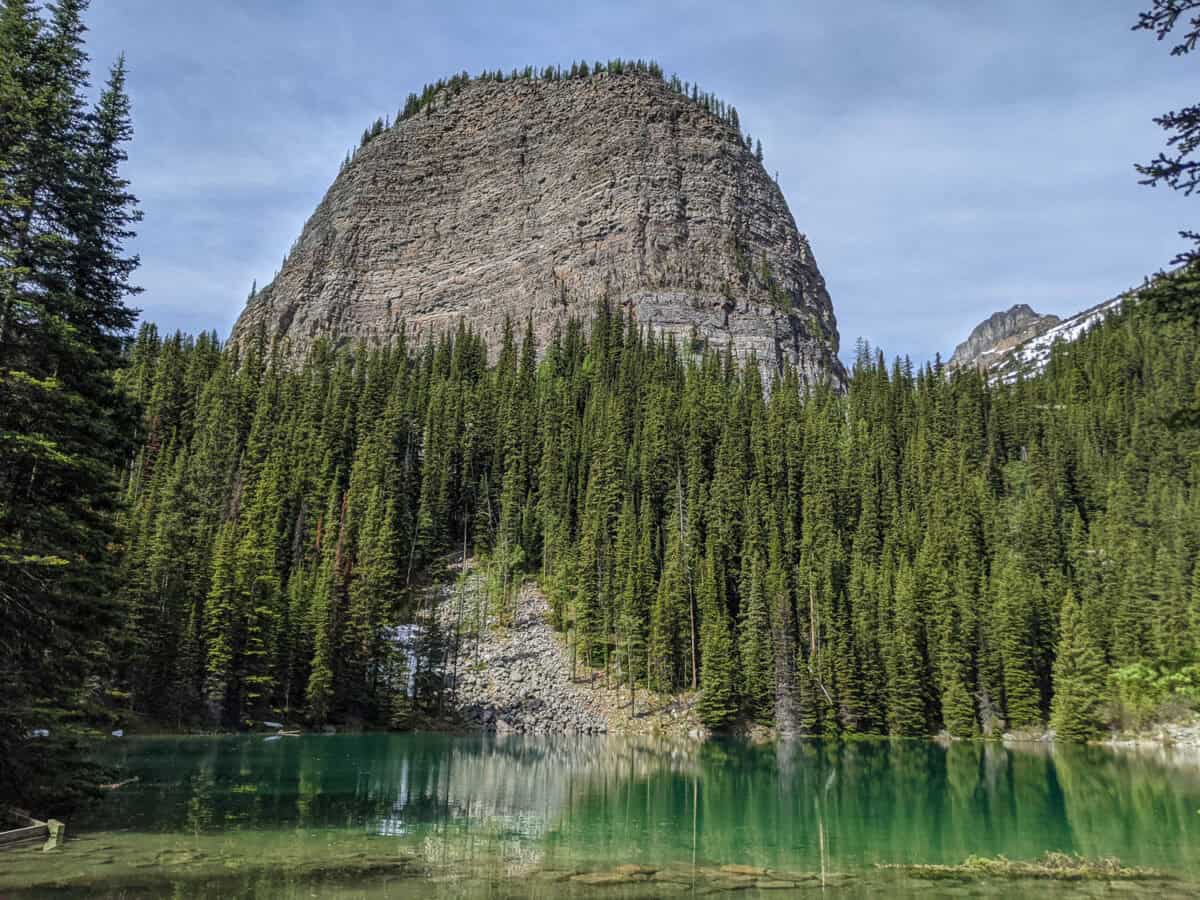 Mirror Lake on the way up to Lake Agnes