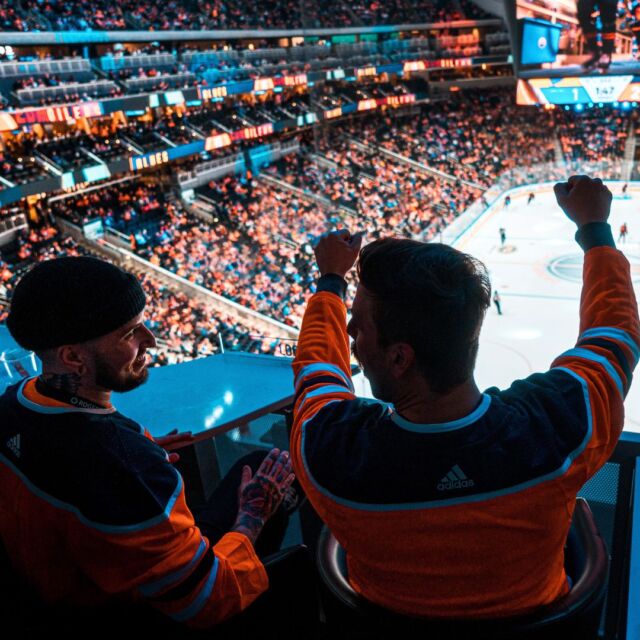 GO OILERS GO! 💙🧡

We just completed an itinerary for a client coming up to visit from the USA, and they rerouted their whole trip because they were able to get @edmontonoilers tickets. We can't blame them! (Sorry, Banff, you were cut short by a day 😉.)

#RoadTripAlberta #GoOilersGo